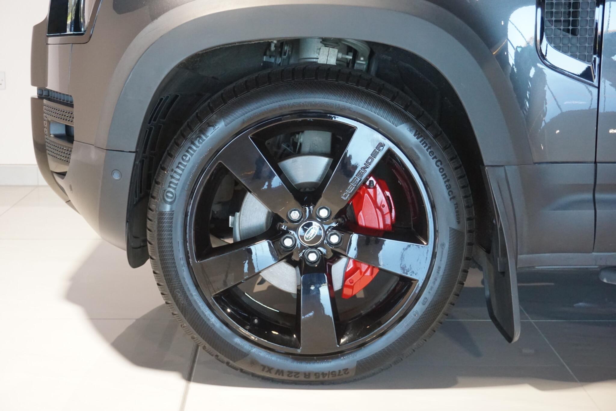 Land Rover Defender 110 3.0 D300 MHEV HSE Hard Top SUV 5dr Diesel Auto 4WD MWB Euro 6 (s/s) (300 ps)